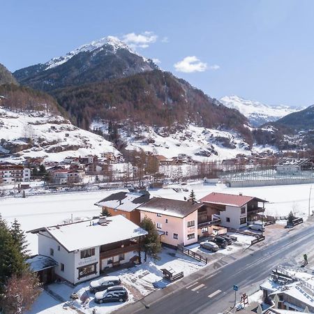 Ferienhaus Apart Sonnzeit Зельден Екстер'єр фото