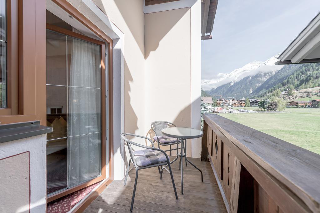 Ferienhaus Apart Sonnzeit Зельден Номер фото
