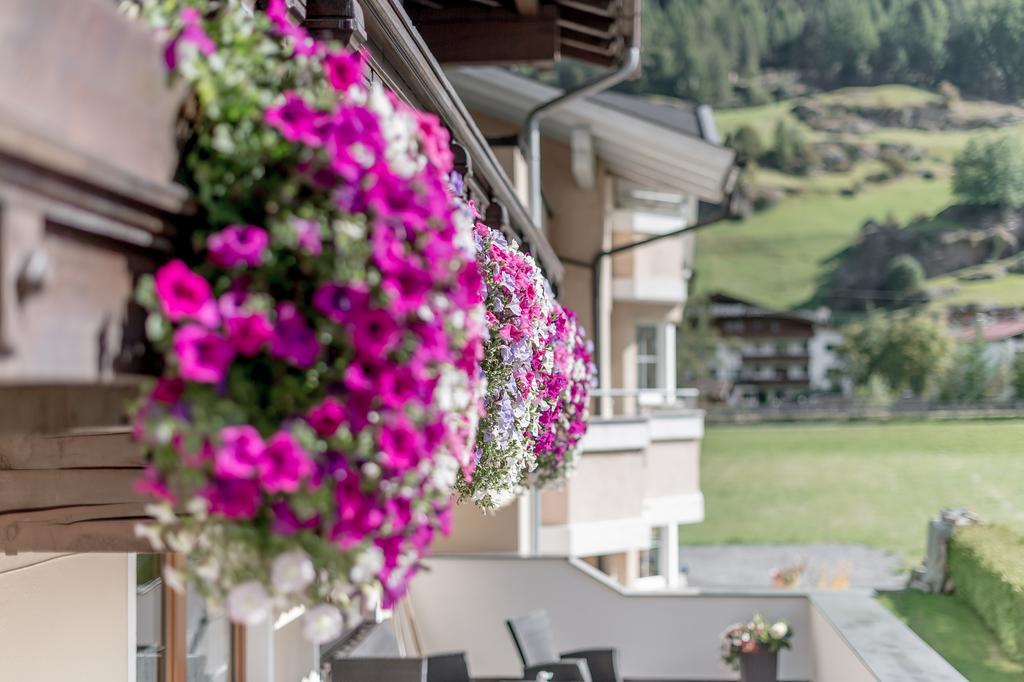 Ferienhaus Apart Sonnzeit Зельден Номер фото