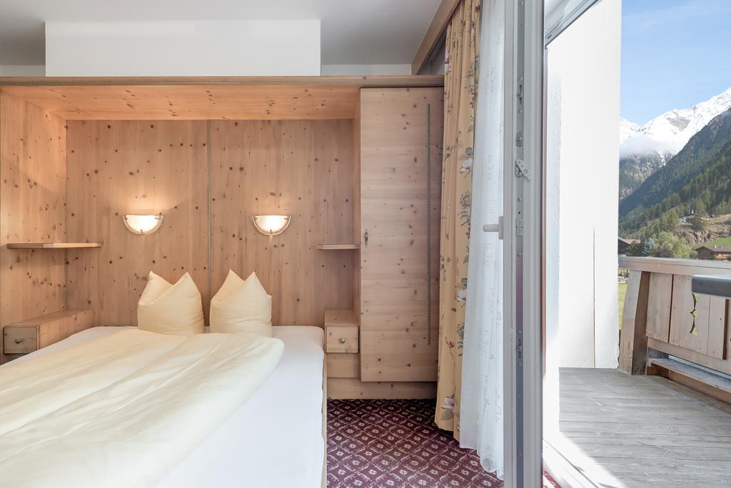 Ferienhaus Apart Sonnzeit Зельден Номер фото