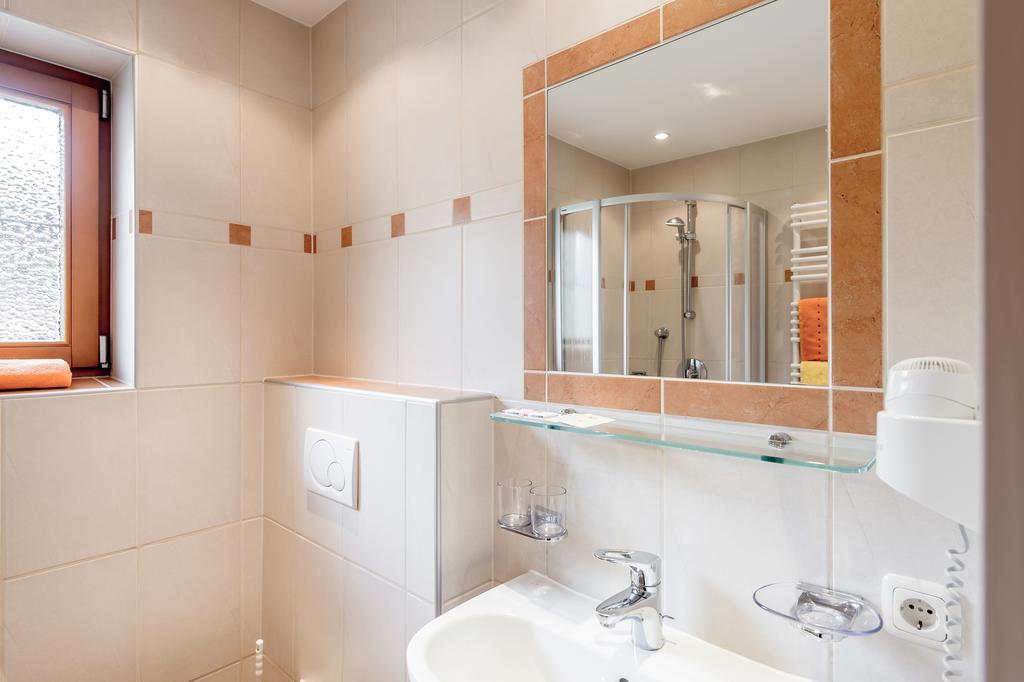 Ferienhaus Apart Sonnzeit Зельден Номер фото